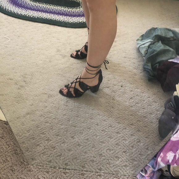 Heals - Picture 6 of 7